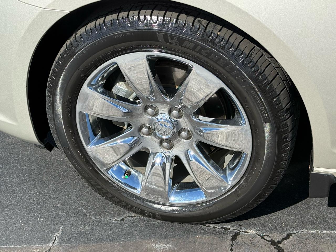 Buick LaCrosse 4dr Sdn Leather FWD 2013