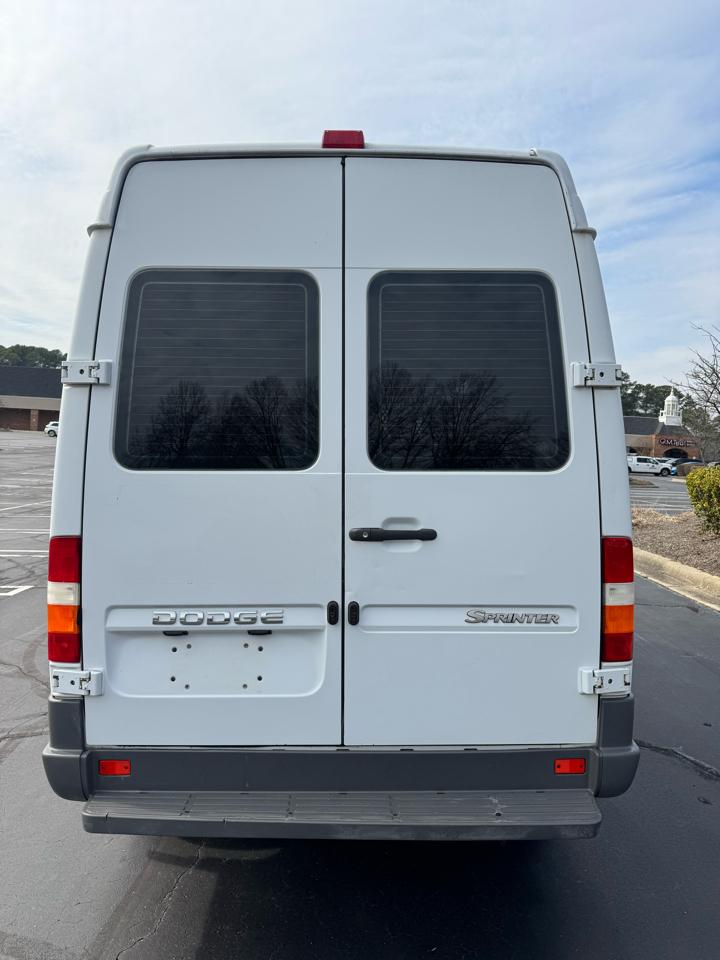 Dodge Sprinter 2500 SHC 140" WB 2006
