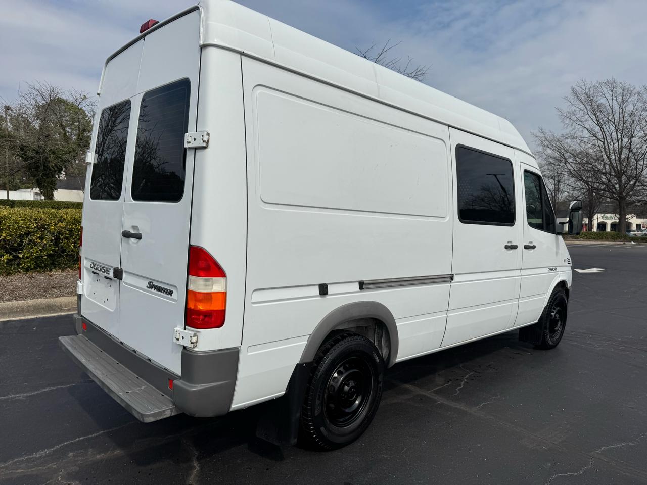 Dodge Sprinter 2500 SHC 140" WB 2006