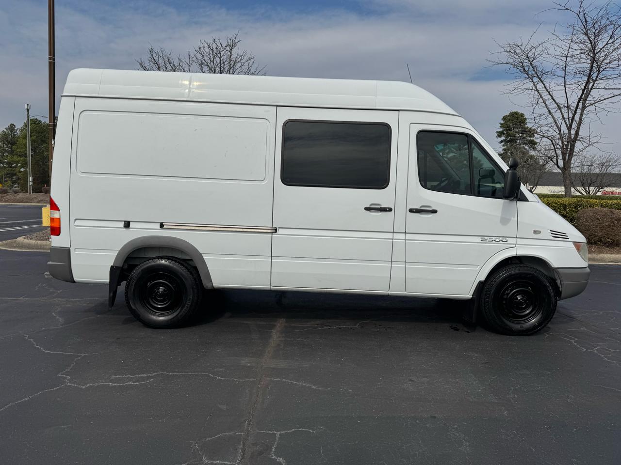 Dodge Sprinter 2500 SHC 140" WB 2006