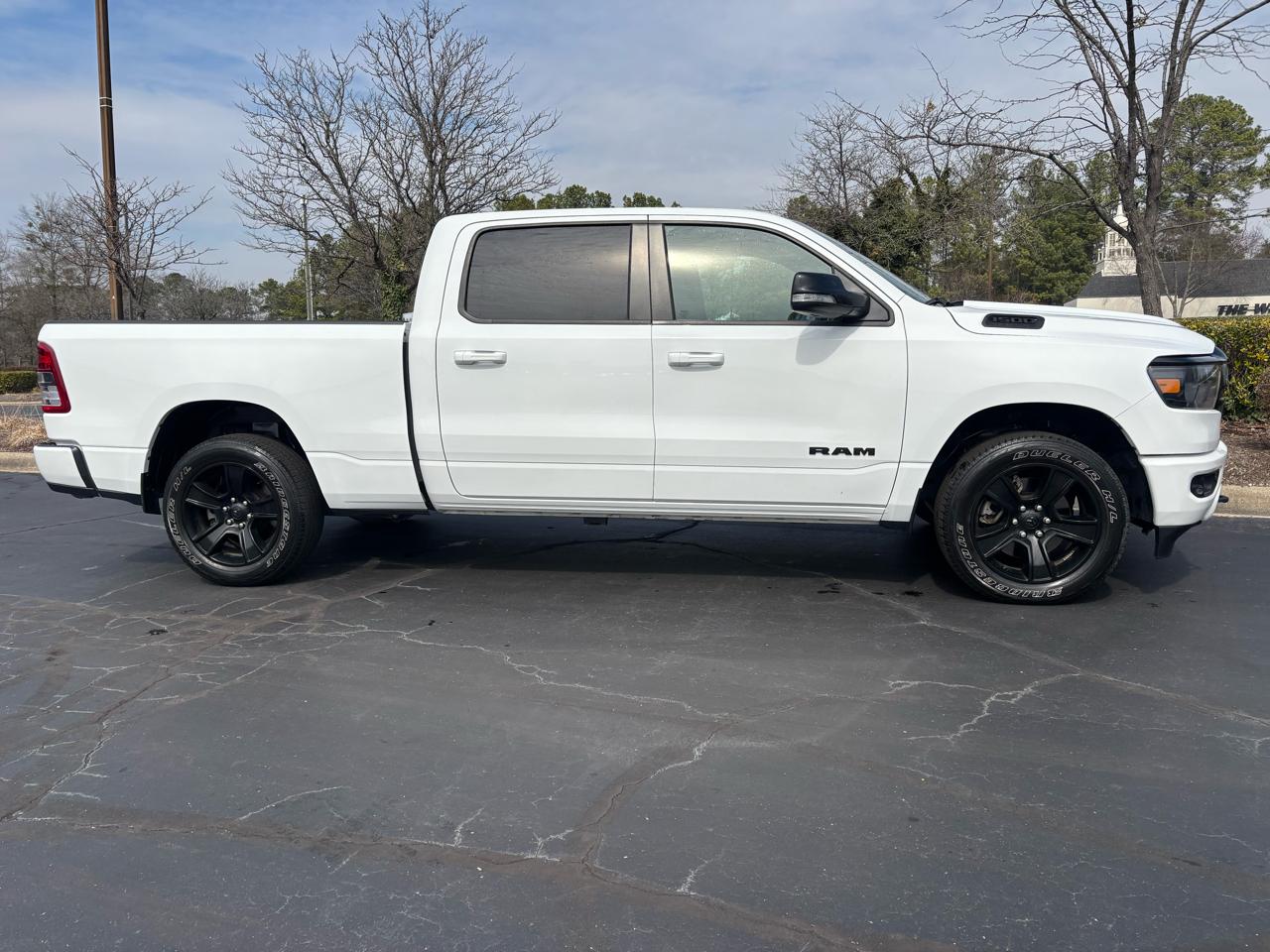 RAM 1500 Big Horn 4x4 Crew Cab 6'4" Box 2022