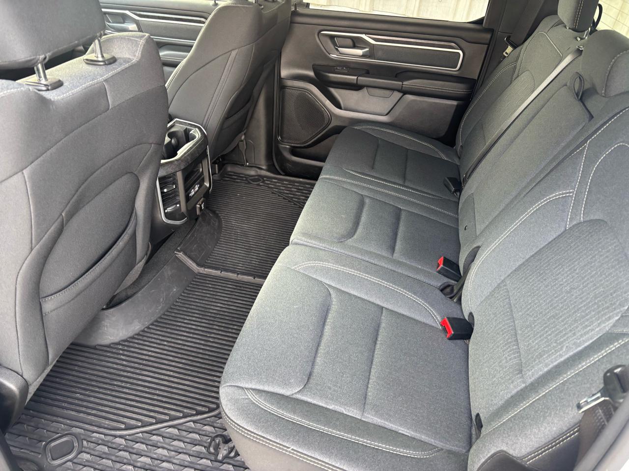 RAM 1500 Big Horn 4x4 Crew Cab 6'4" Box 2022