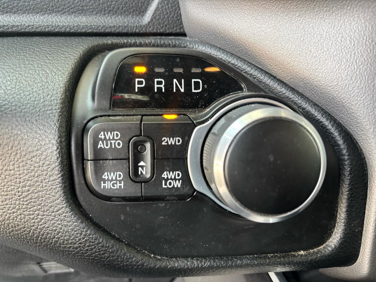 RAM 1500 Big Horn 4x4 Crew Cab 6'4" Box 2022