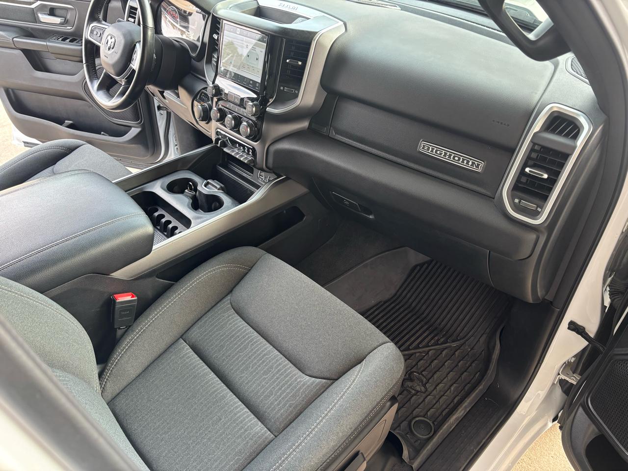 RAM 1500 Big Horn 4x4 Crew Cab 6'4" Box 2022