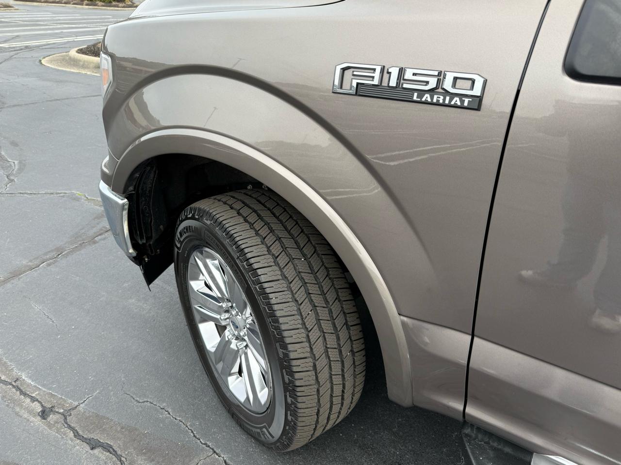 Ford F-150 4WD SuperCab 145" Lariat 2018