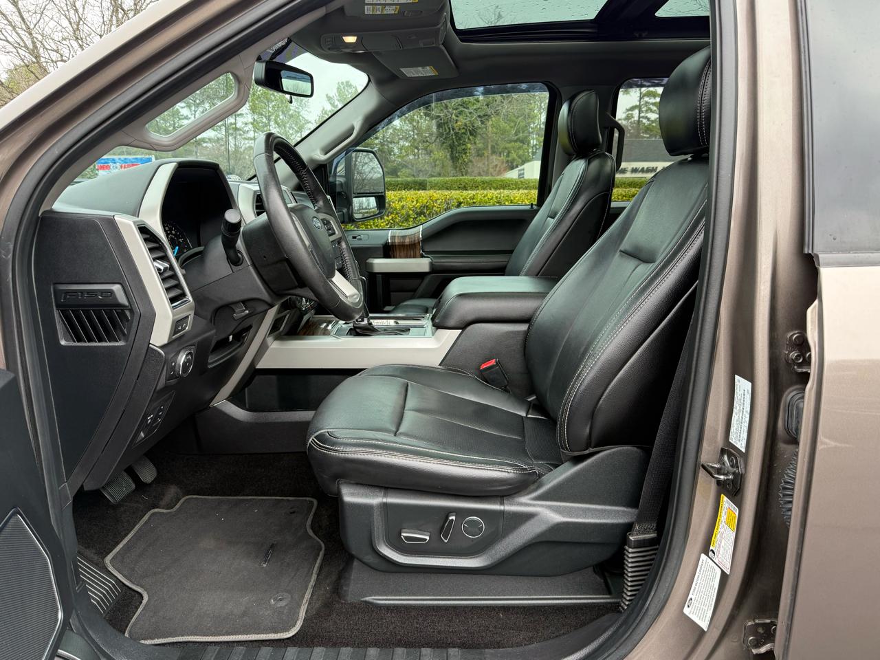 Ford F-150 4WD SuperCab 145" Lariat 2018