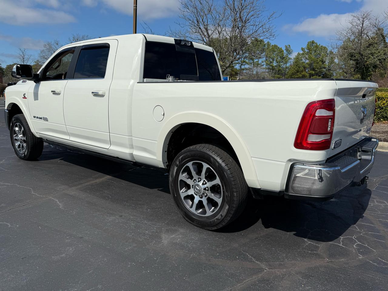 RAM 3500 Longhorn 4x4 Mega Cab 6'4" Box 2022