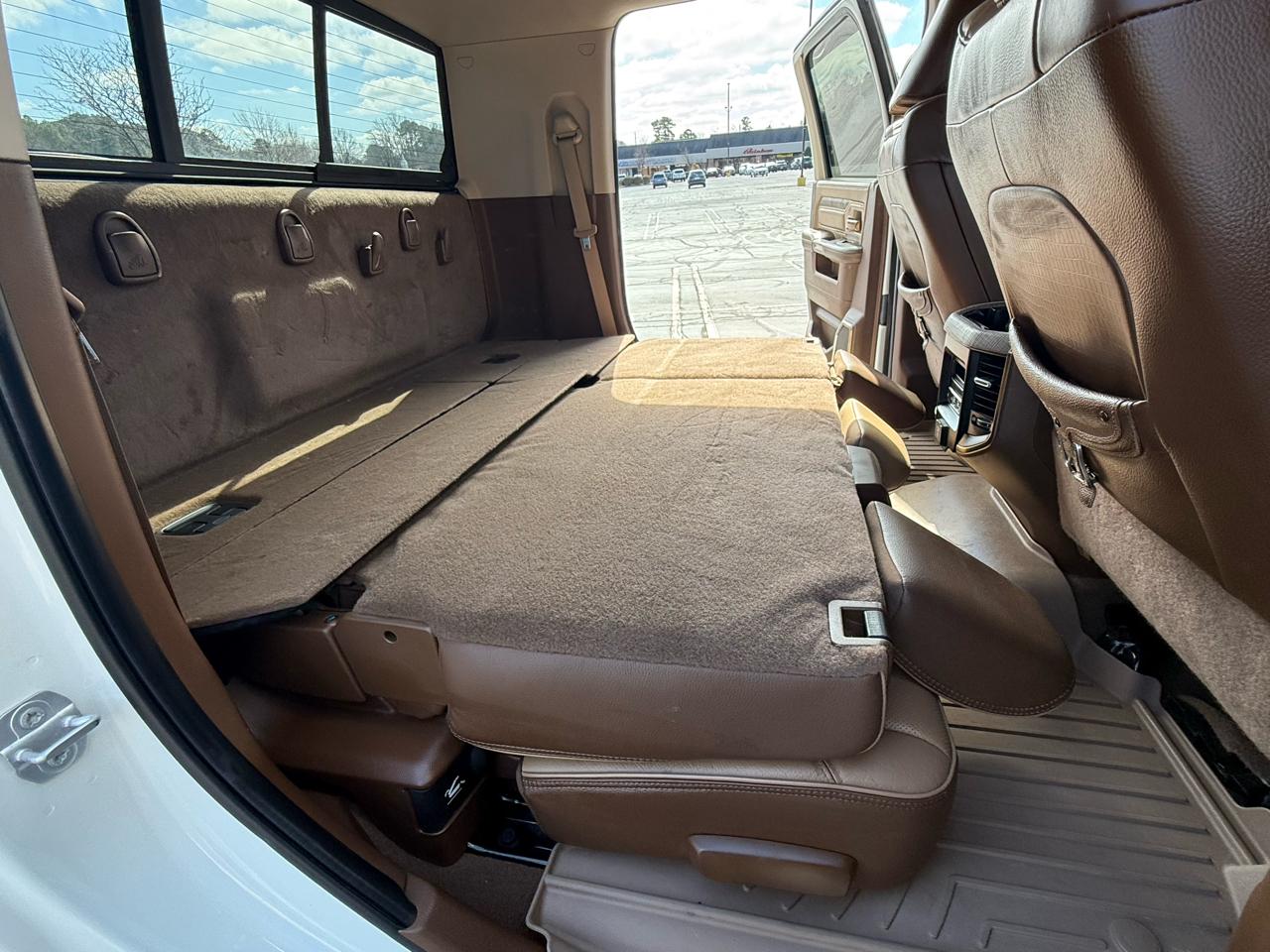 RAM 3500 Longhorn 4x4 Mega Cab 6'4" Box 2022