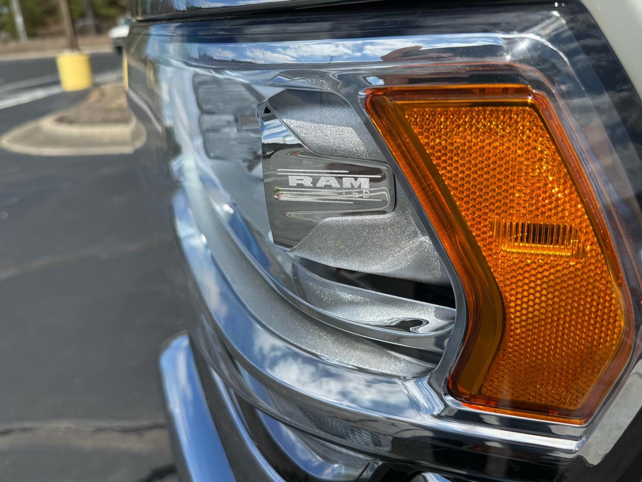 RAM 3500 Longhorn 4x4 Mega Cab 6'4" Box 2022