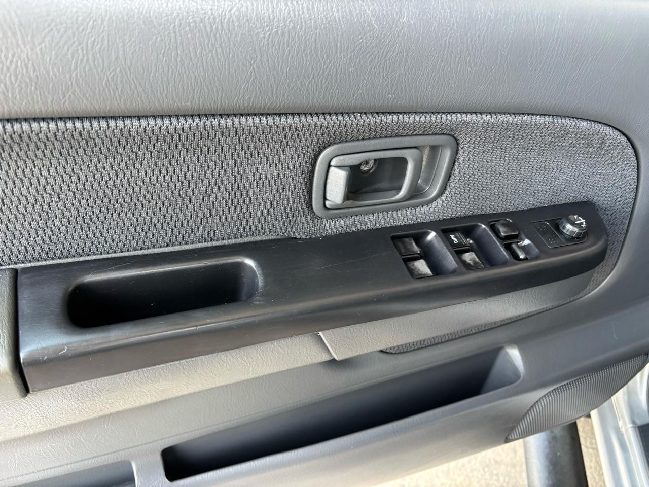 Nissan Frontier XE-V6 Crew Cab 2WD 2003