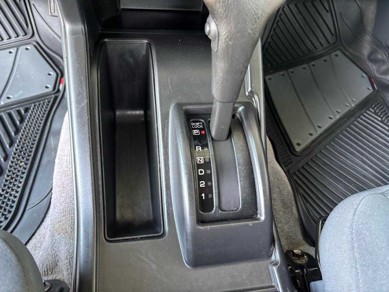 Nissan Frontier XE-V6 Crew Cab 2WD 2003