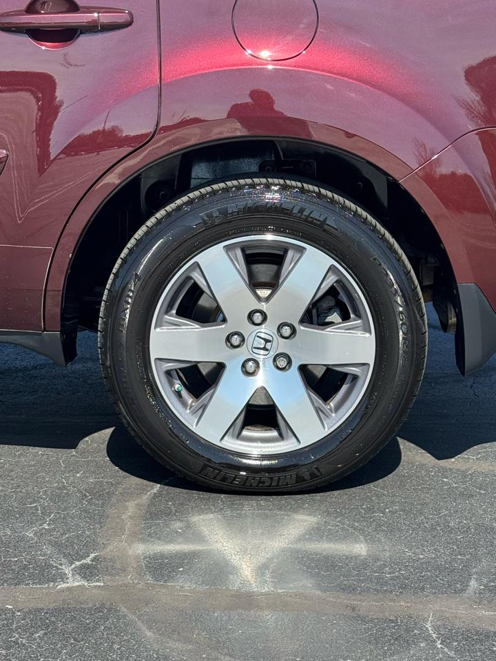 Honda Pilot 2WD 4dr Touring w/RES & Navi 2015