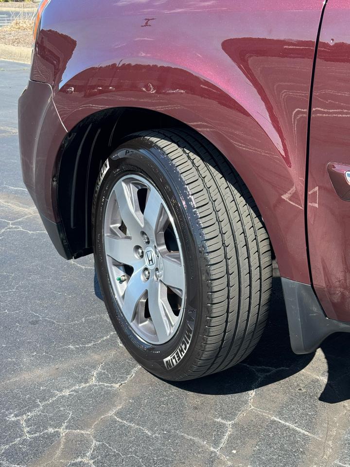 Honda Pilot 2WD 4dr Touring w/RES & Navi 2015