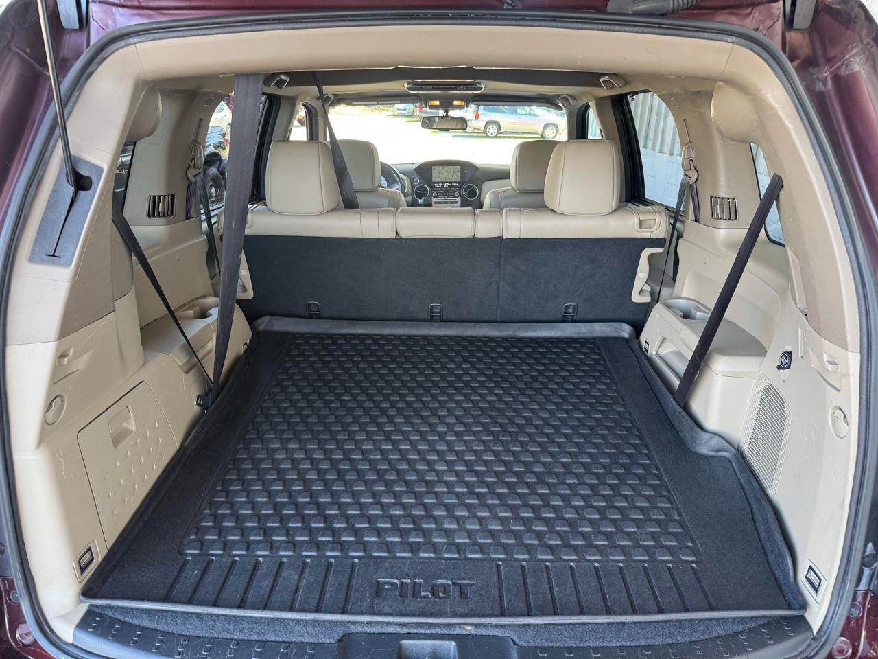 Honda Pilot 2WD 4dr Touring w/RES & Navi 2015