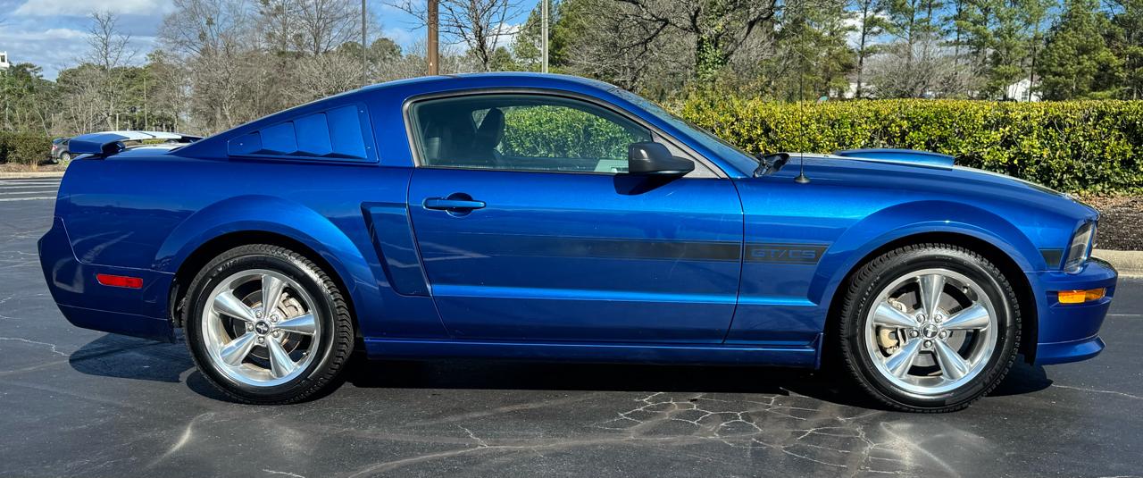 Ford Mustang 2dr Cpe GT Deluxe 2007