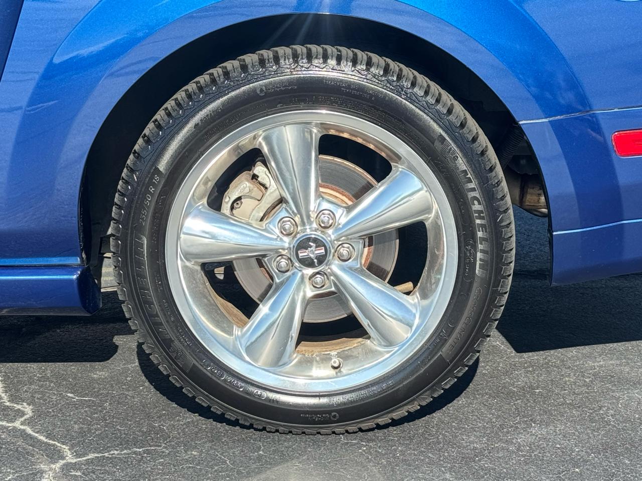 Ford Mustang 2dr Cpe GT Deluxe 2007