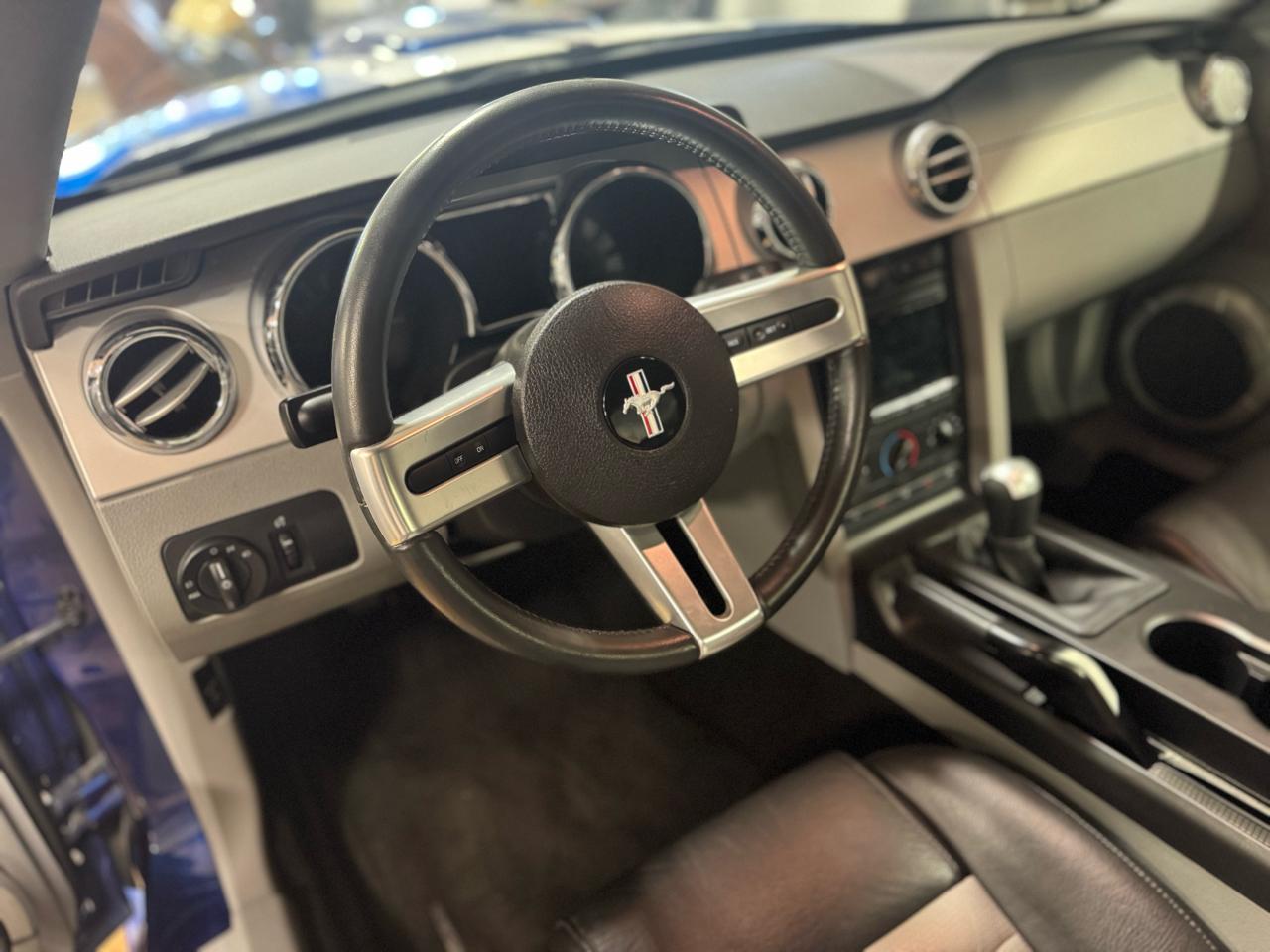 Ford Mustang 2dr Cpe GT Deluxe 2007