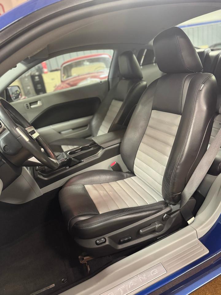 Ford Mustang 2dr Cpe GT Deluxe 2007