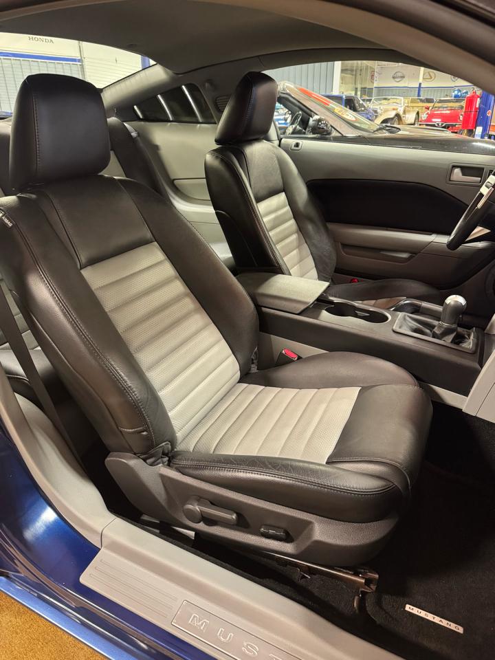 Ford Mustang 2dr Cpe GT Deluxe 2007