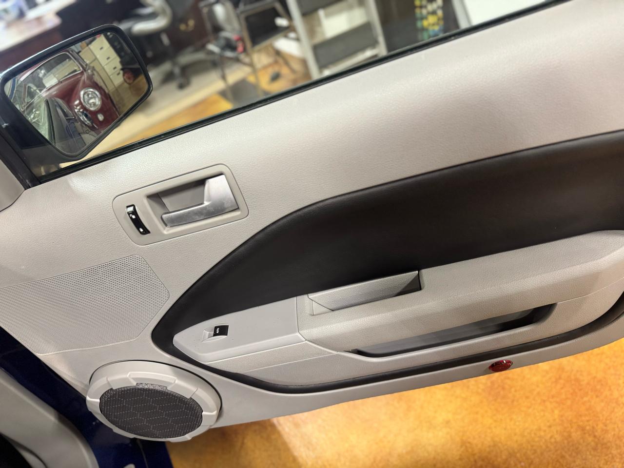 Ford Mustang 2dr Cpe GT Deluxe 2007