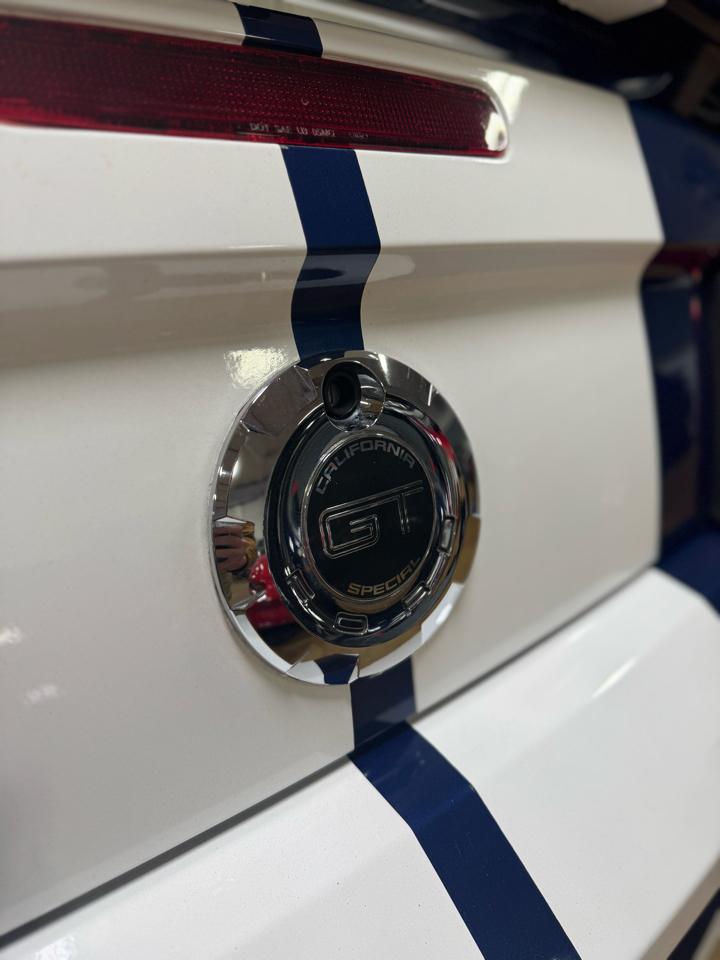 Ford Mustang 2dr Cpe GT Deluxe 2007