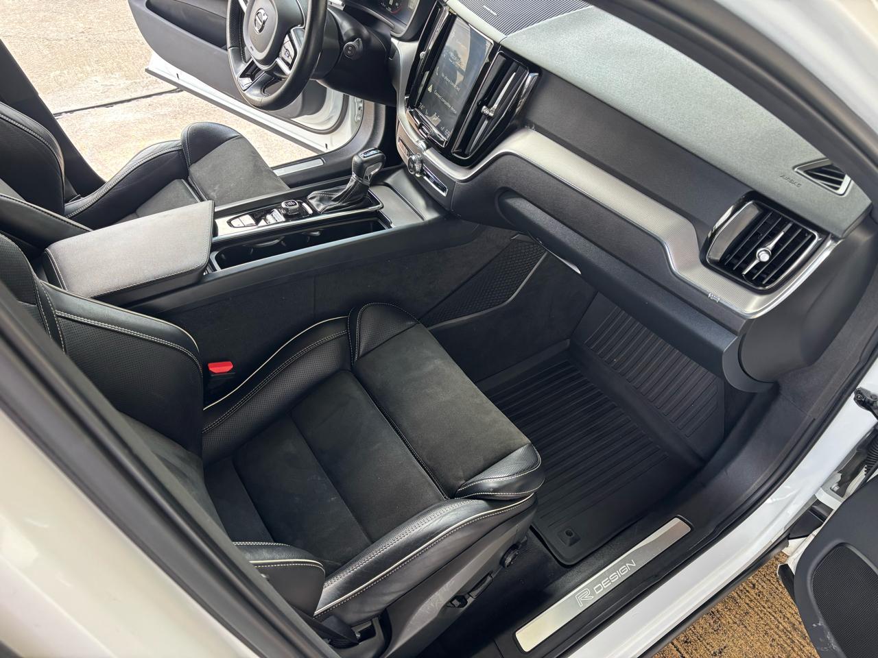 Volvo XC60 T5 AWD R-Design 2019