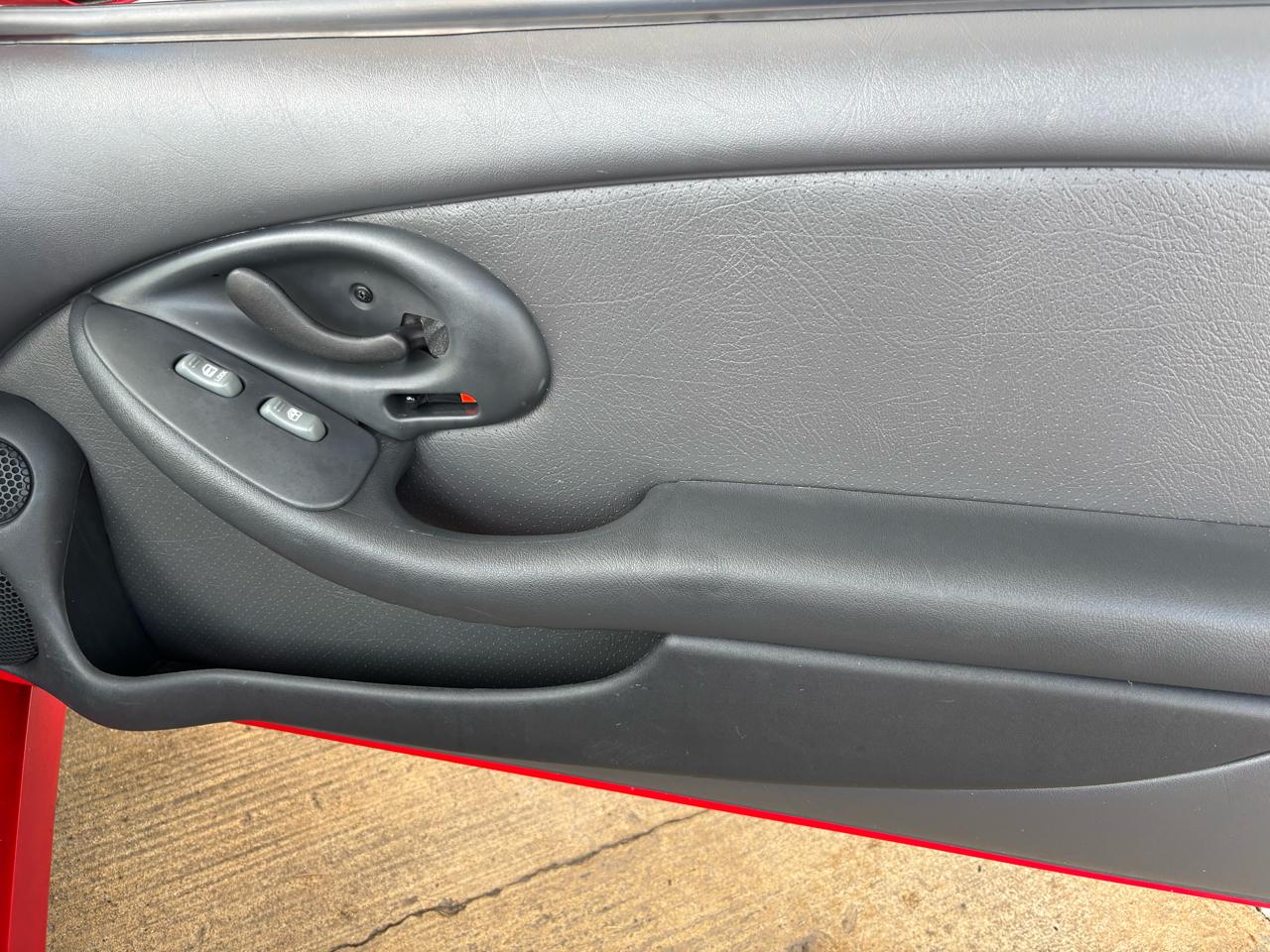 Pontiac Firebird 2dr Cpe Trans Am 1998