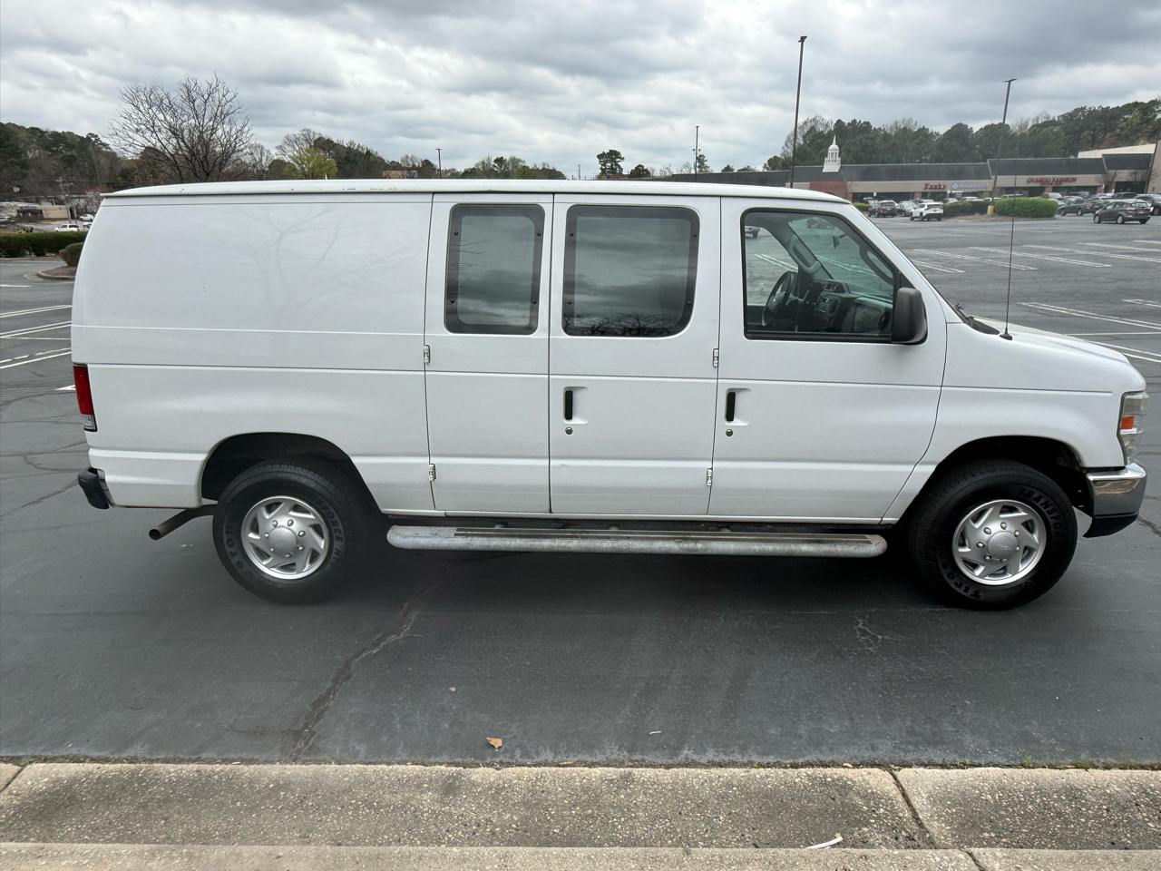 Ford Econoline Cargo Van E-250 Ext Commercial 2012