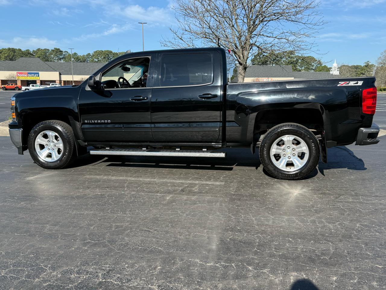 Chevrolet Silverado 1500 4WD Crew Cab 143.5" LT w/2LT 2015