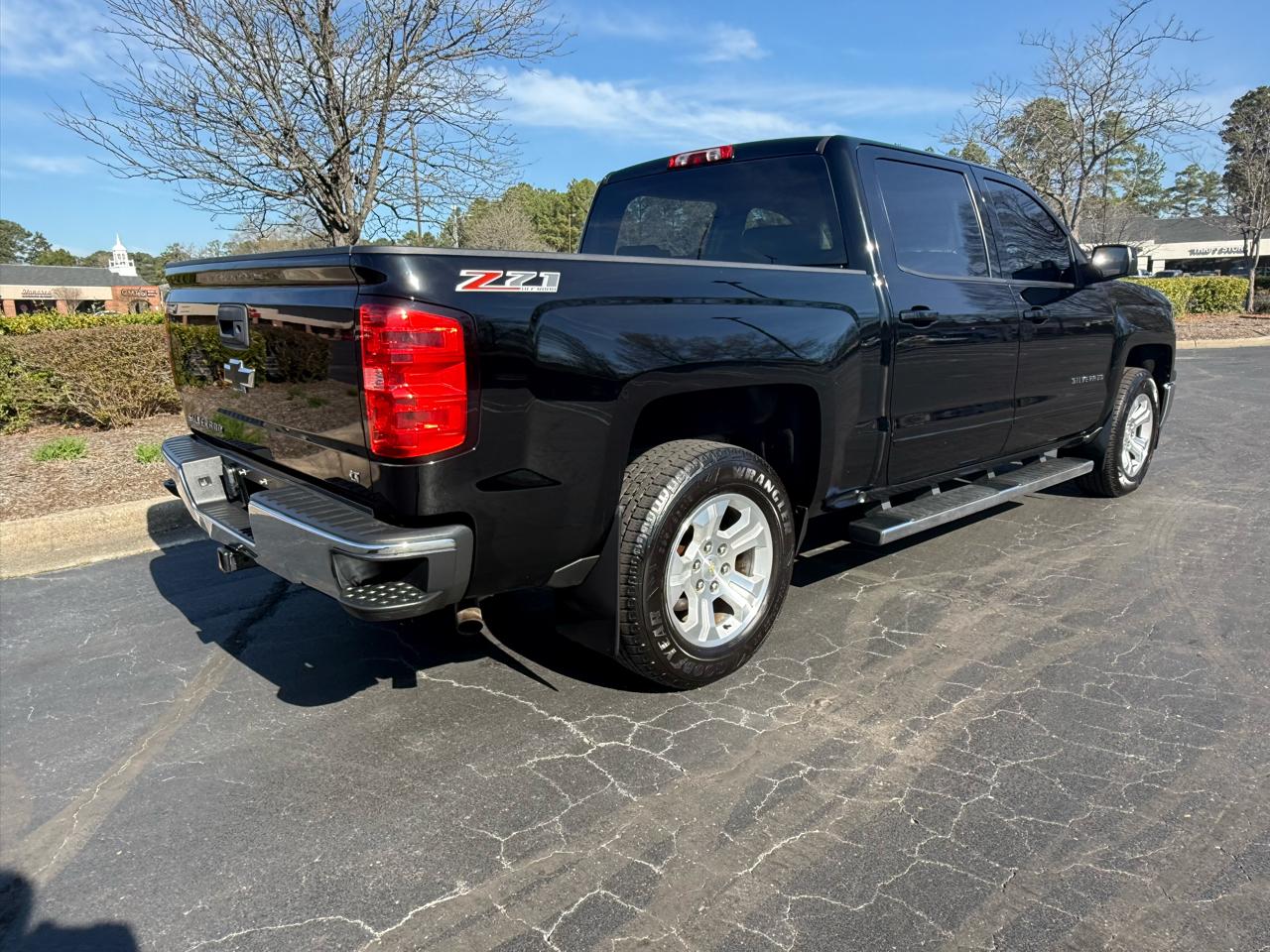 Chevrolet Silverado 1500 4WD Crew Cab 143.5" LT w/2LT 2015