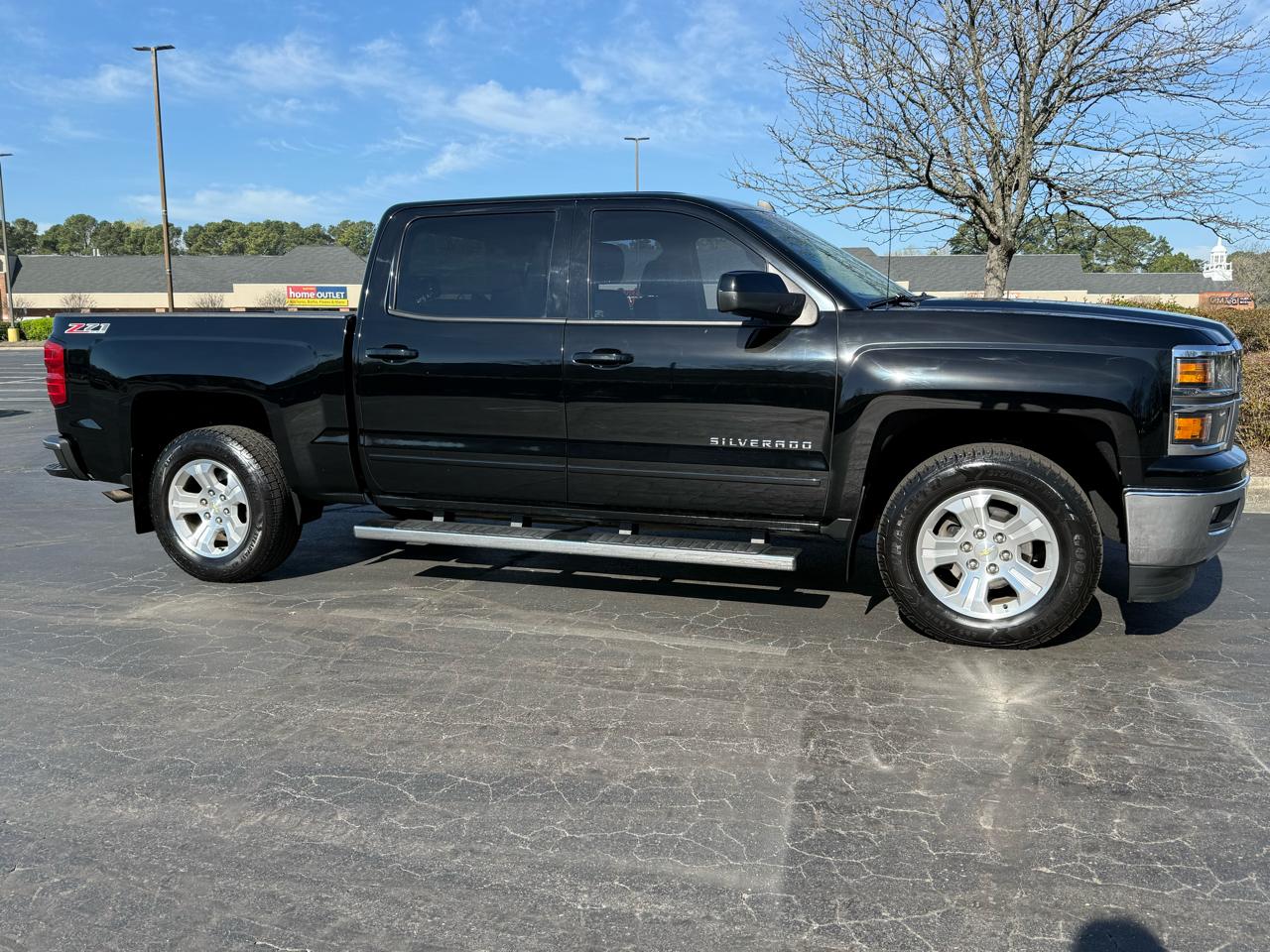 Chevrolet Silverado 1500 4WD Crew Cab 143.5" LT w/2LT 2015