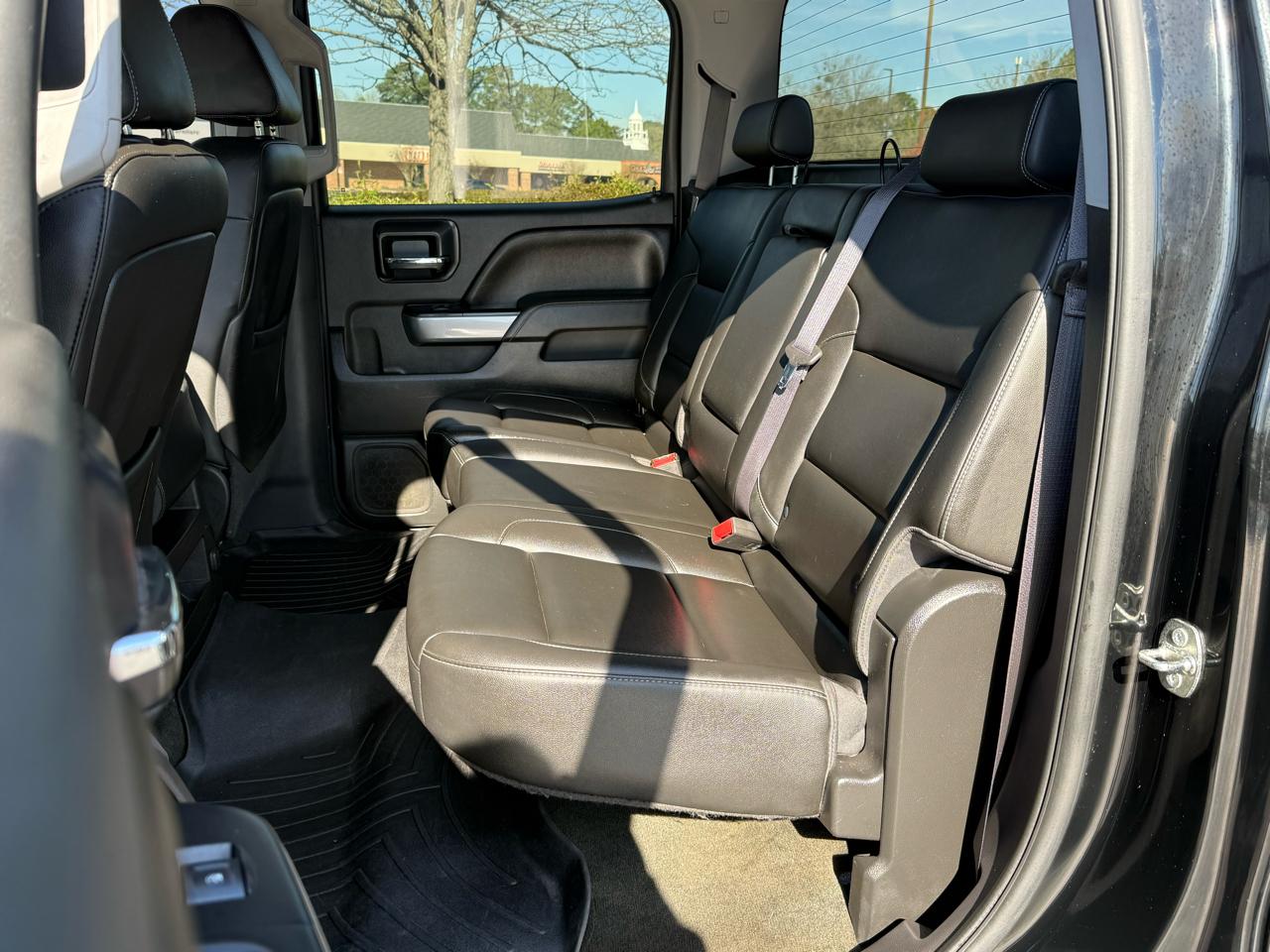 Chevrolet Silverado 1500 4WD Crew Cab 143.5" LT w/2LT 2015
