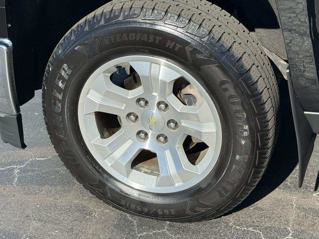 Chevrolet Silverado 1500 4WD Crew Cab 143.5" LT w/2LT 2015
