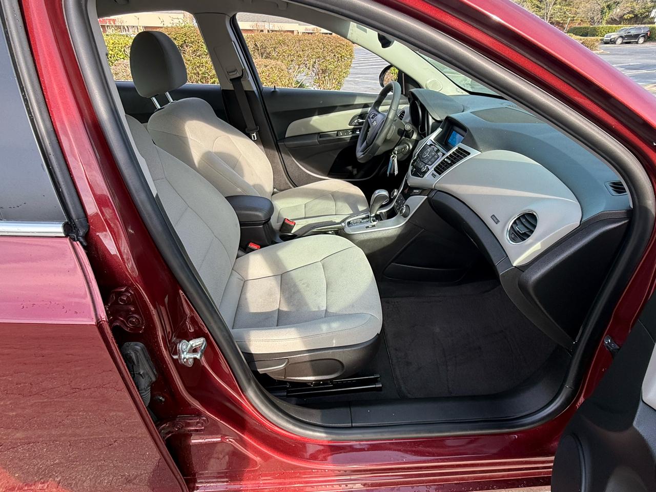 Chevrolet Cruze Limited 4dr Sdn Auto LT w/1LT 2016