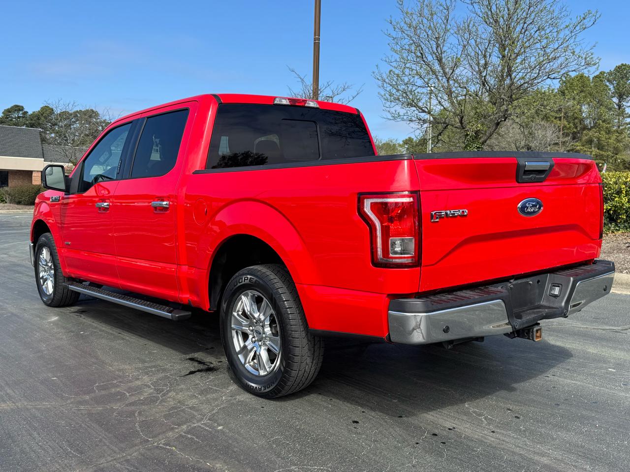 Ford F-150 2WD SuperCrew 157" Lariat 2015