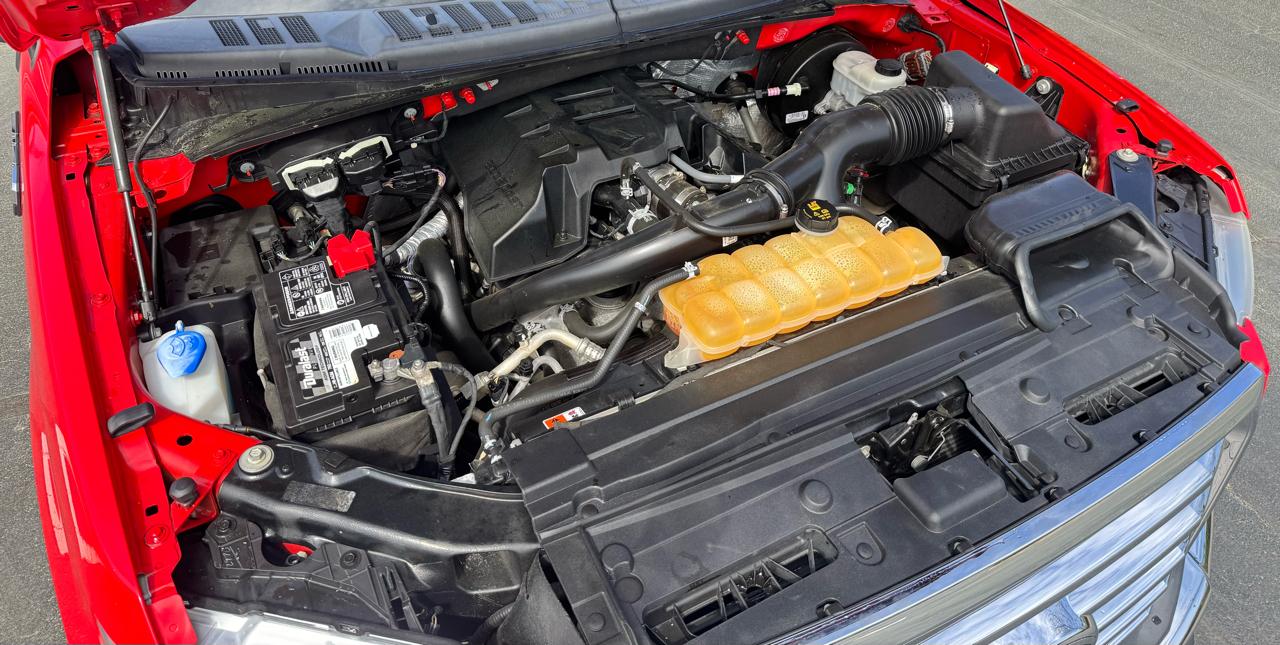 Ford F-150 2WD SuperCrew 157" Lariat 2015