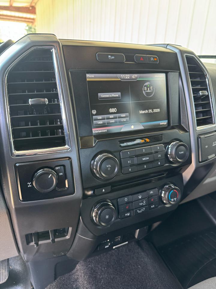 Ford F-150 2WD SuperCrew 157" Lariat 2015