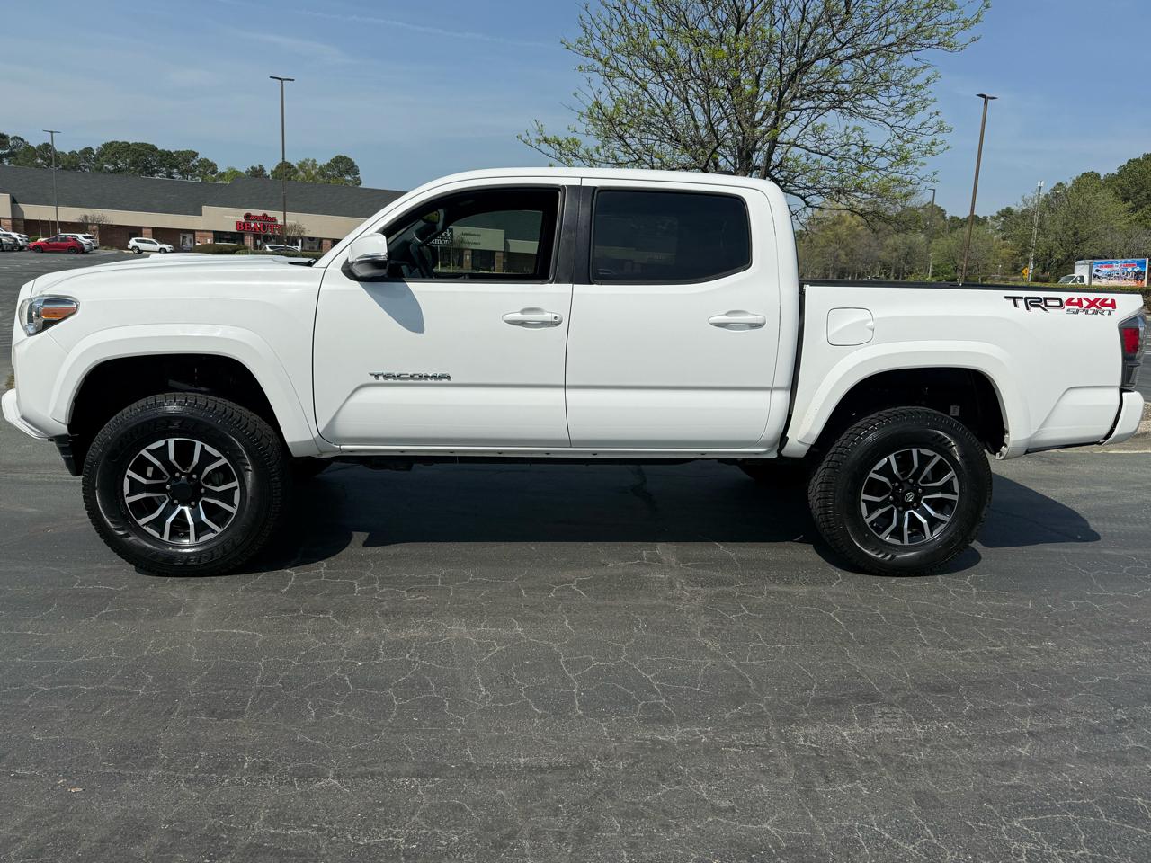 Toyota Tacoma 4WD TRD Off Road Double Cab 5' Bed V6 MT (Natl) 2020