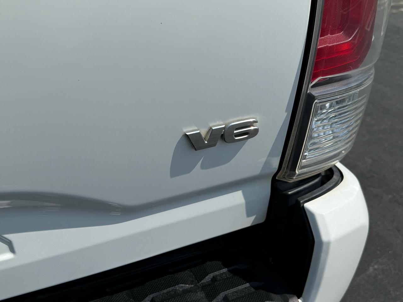 Toyota Tacoma 4WD TRD Off Road Double Cab 5' Bed V6 MT (Natl) 2020