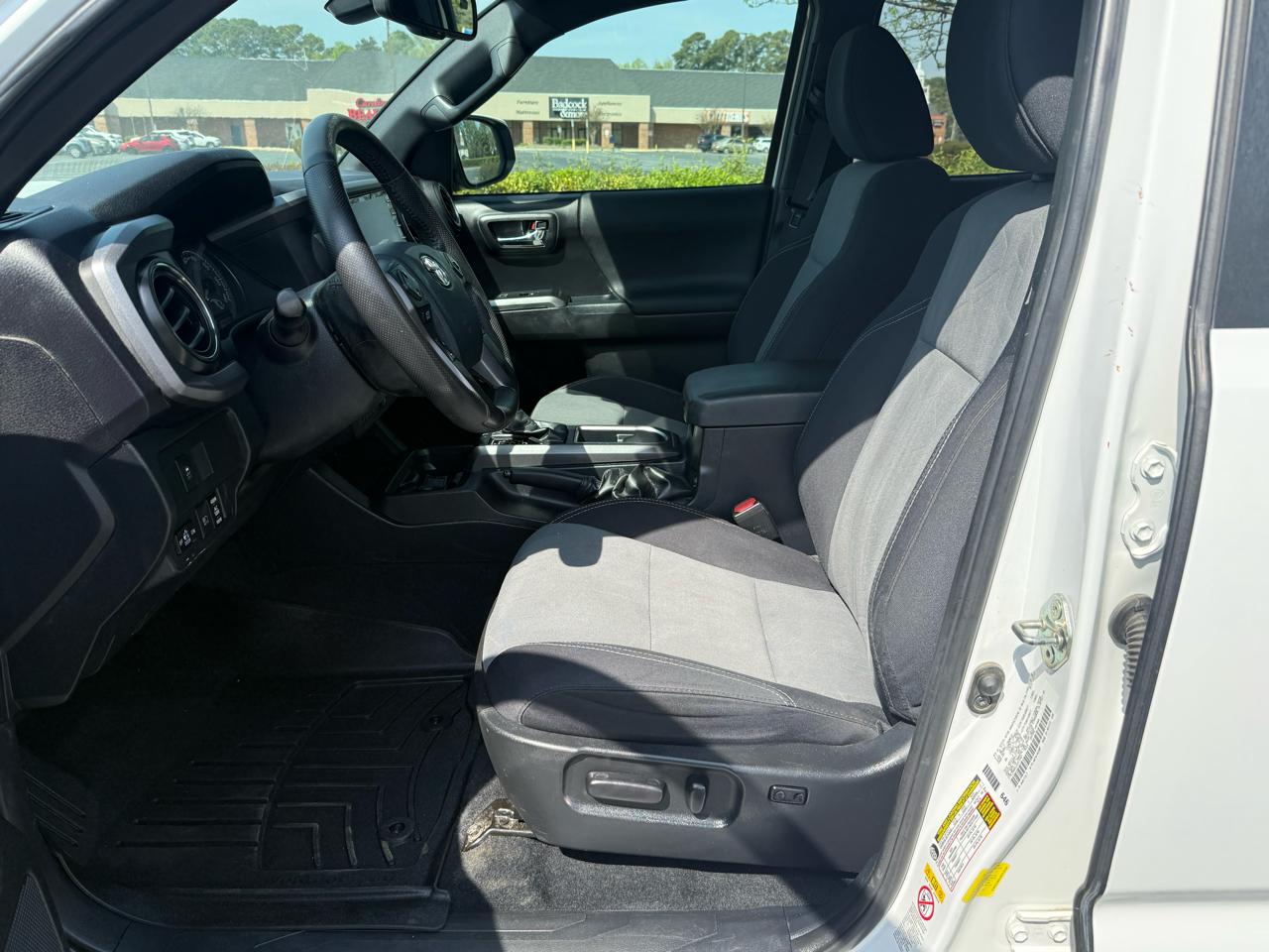 Toyota Tacoma 4WD TRD Off Road Double Cab 5' Bed V6 MT (Natl) 2020