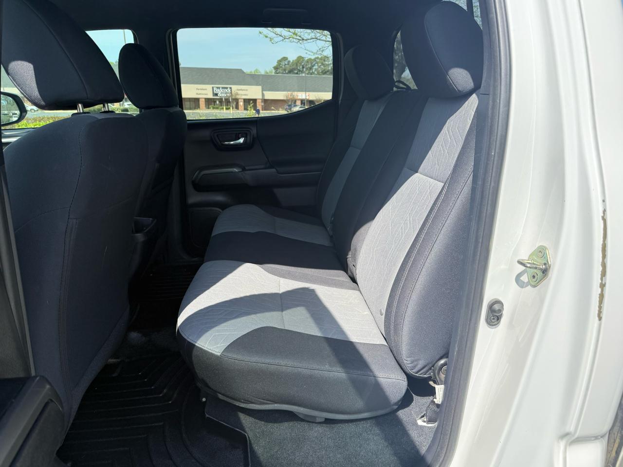 Toyota Tacoma 4WD TRD Off Road Double Cab 5' Bed V6 MT (Natl) 2020