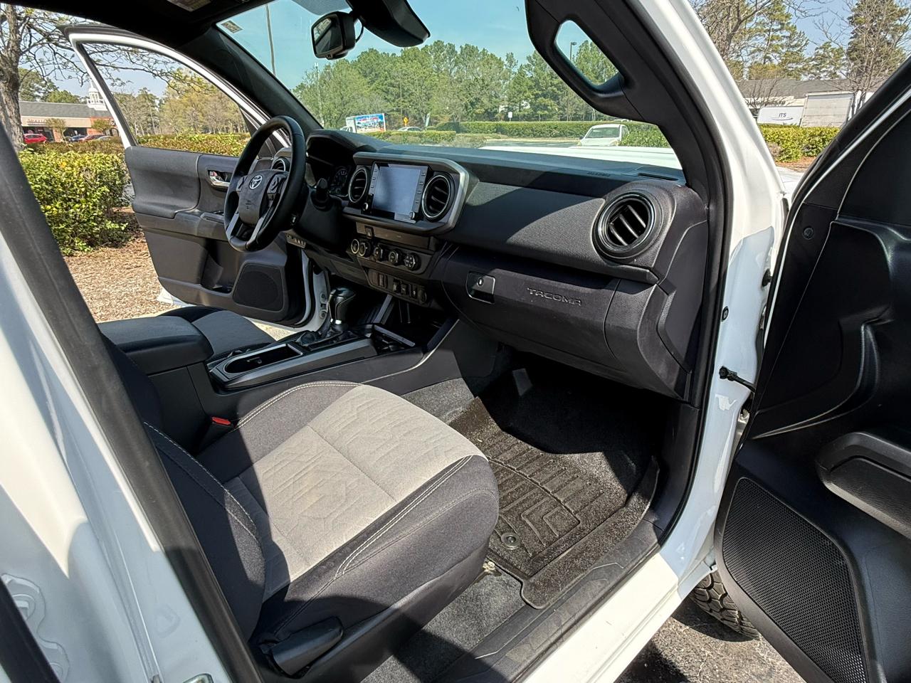 Toyota Tacoma 4WD TRD Off Road Double Cab 5' Bed V6 MT (Natl) 2020