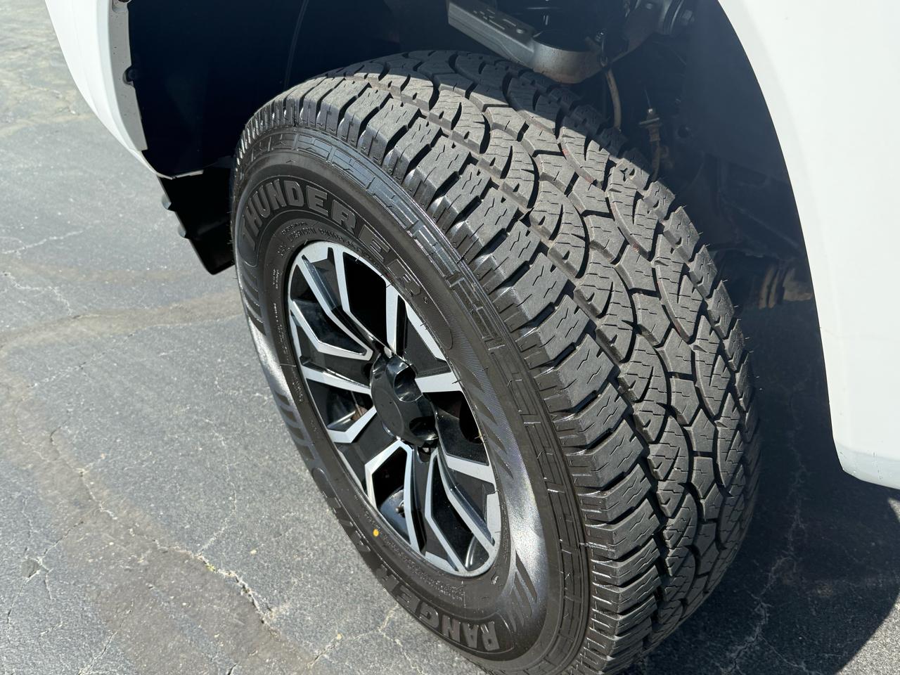 Toyota Tacoma 4WD TRD Off Road Double Cab 5' Bed V6 MT (Natl) 2020