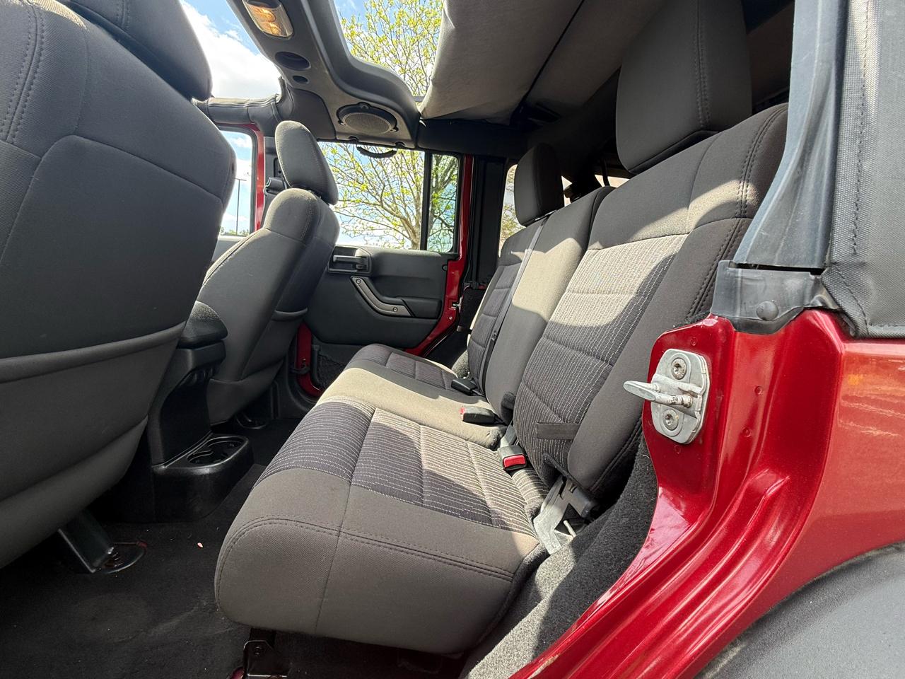 Jeep Wrangler Unlimited 4WD 4dr Sport 2012