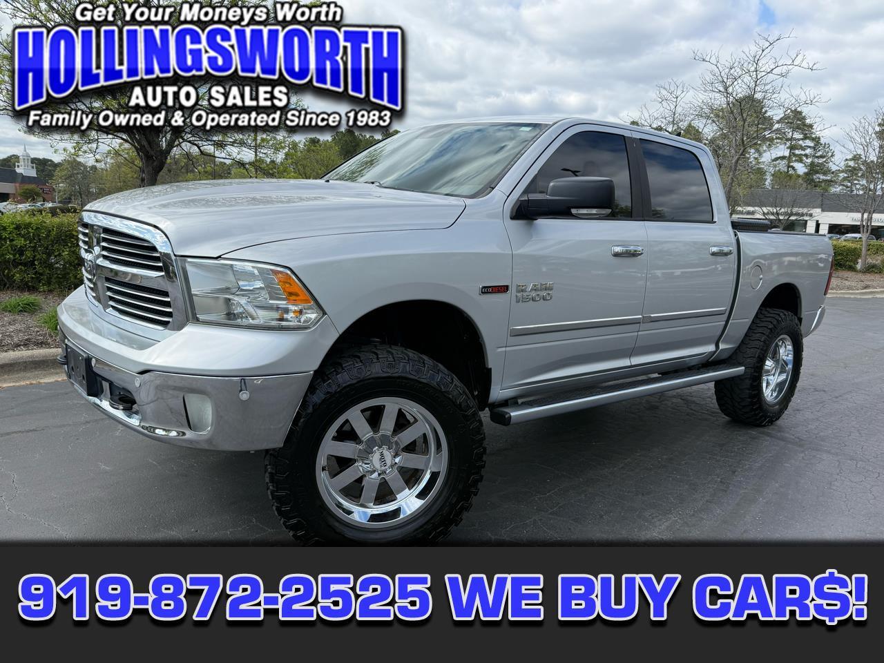 RAM 1500 4WD Crew Cab 140.5" Lone Star 2015