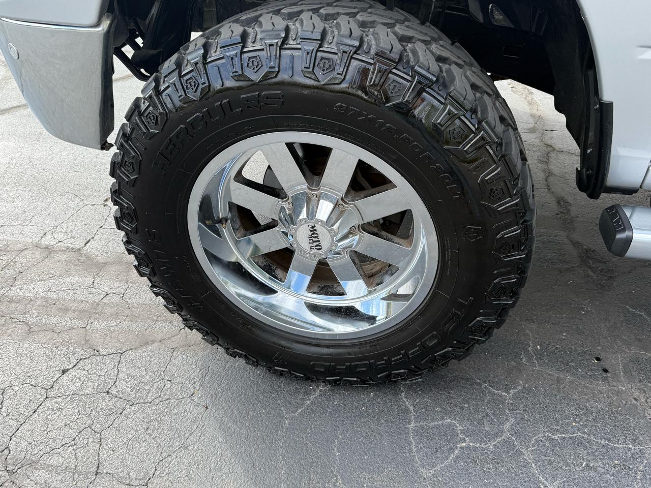 RAM 1500 4WD Crew Cab 140.5" Lone Star 2015