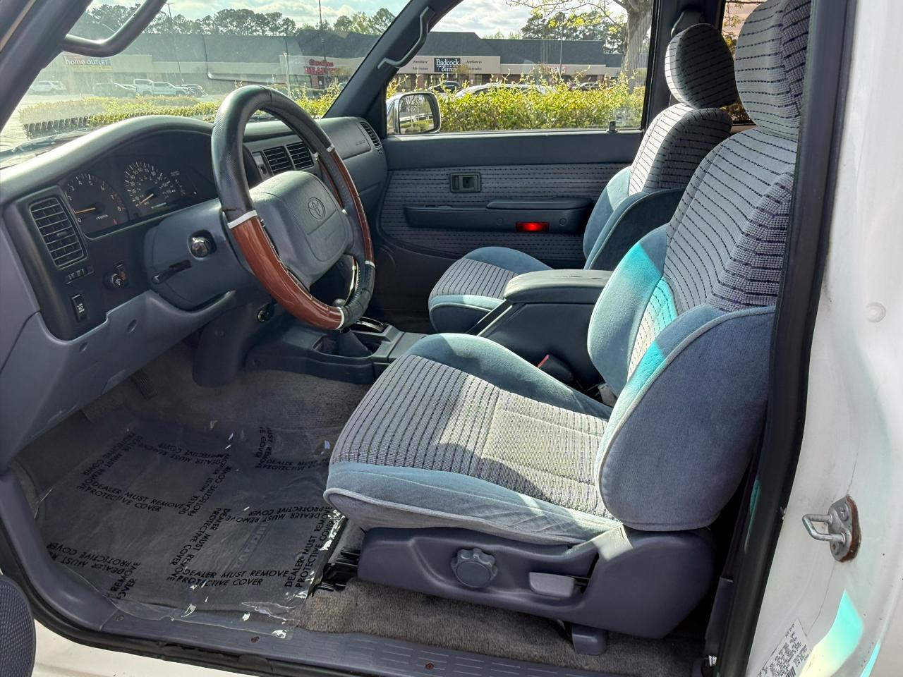 Toyota Tacoma Limited Double Cab V6 6AT 4WD 1998