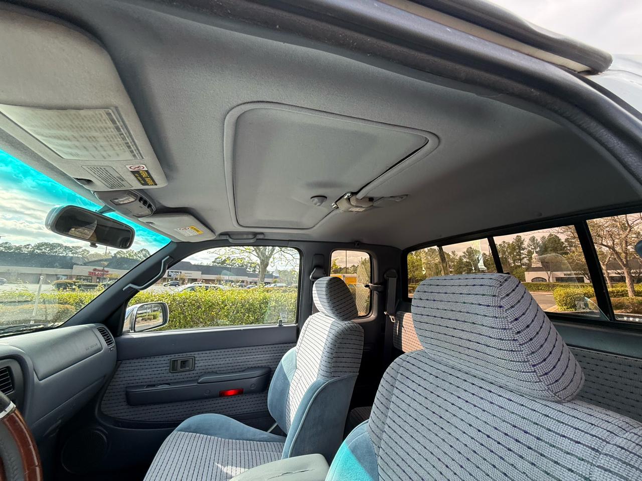 Toyota Tacoma Limited Double Cab V6 6AT 4WD 1998