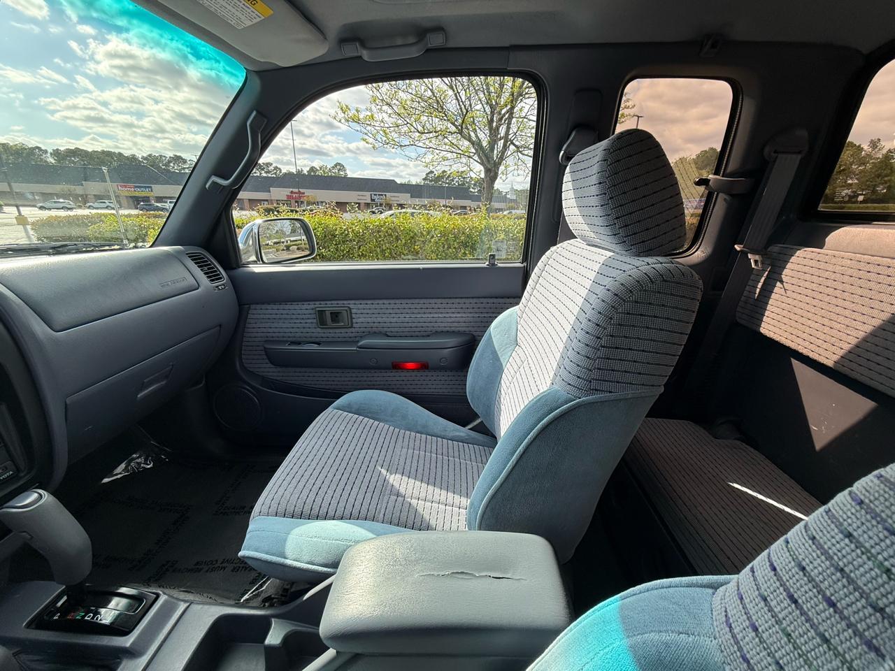 Toyota Tacoma Limited Double Cab V6 6AT 4WD 1998