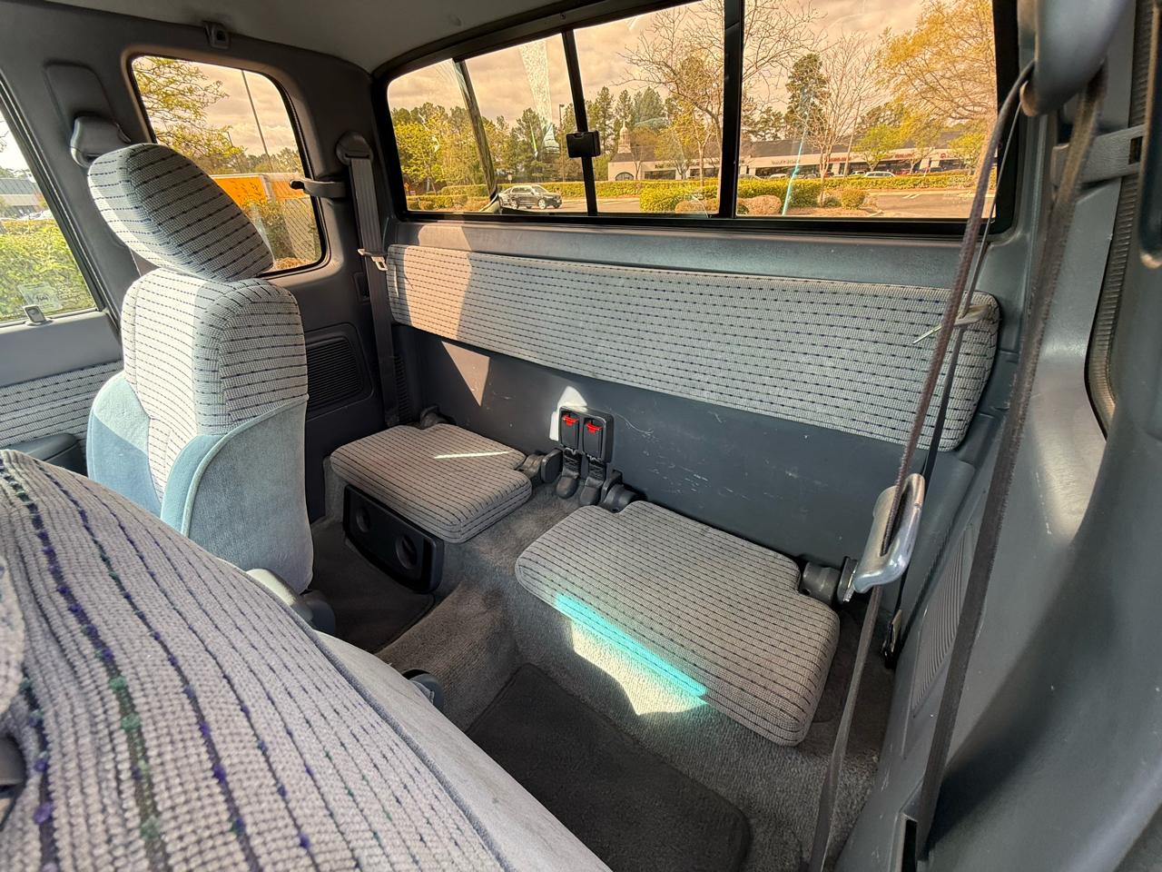 Toyota Tacoma Limited Double Cab V6 6AT 4WD 1998